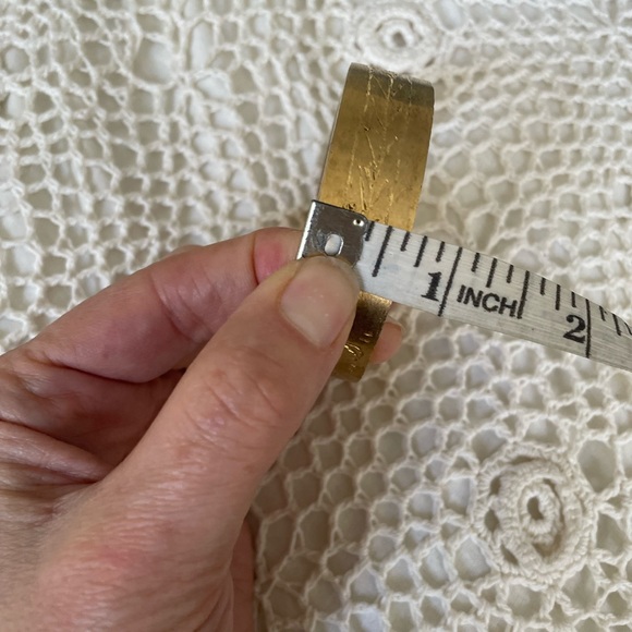 Rustic Gold Tone Bracelet with Romantic French Quote - Picture 12 of 12